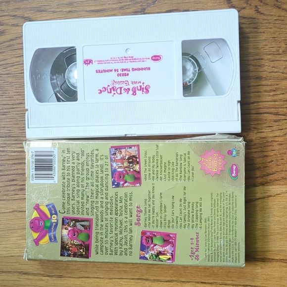 Set Of 3 Vintage Barney VHS Tapes Movie And Sing Alongs - Picture 9 of 10